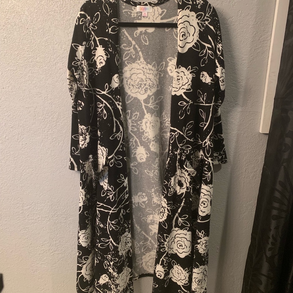 Lularoe Noir Sarah